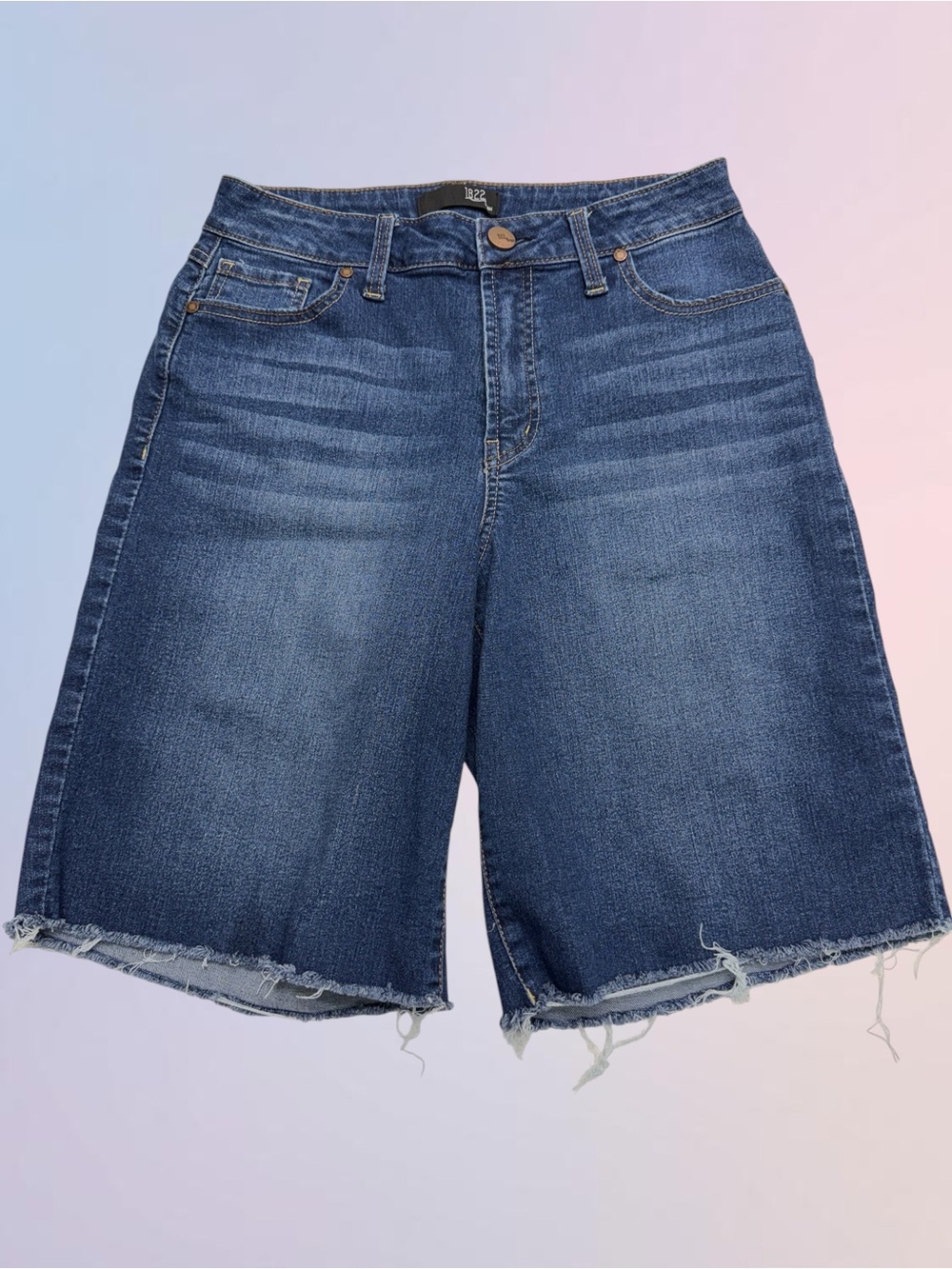 1822 Women’s 6 Blue Jean Cut Off Shorts